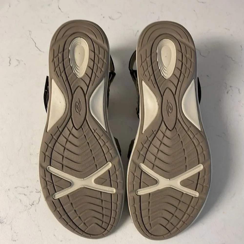 Easy Spirit Explore24 Seestina3 Women's Bronze Sandals Size 10
